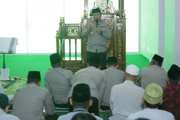 Jumat Curhat Polda Jatim Mendapat Respon Positif Jamaah Masjid Raya Islamic Center