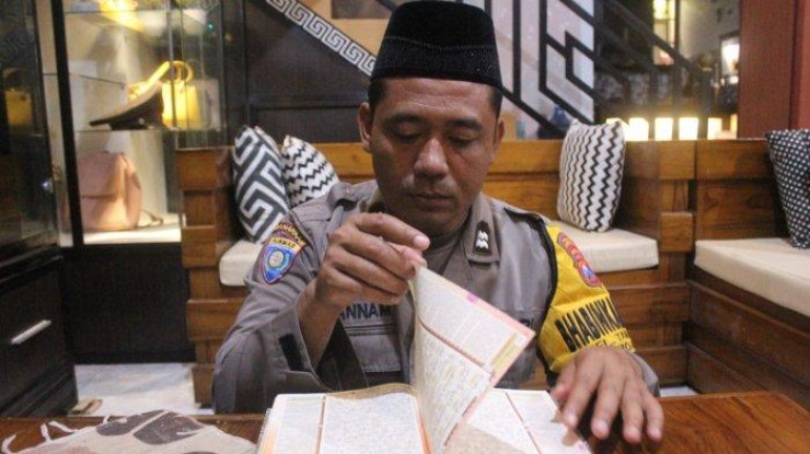 Jadi Guru Ngaji, Cara Pak Bhabin Polres Kediri Kota Bangun Moral Generasi Bangsa Sejak Dini