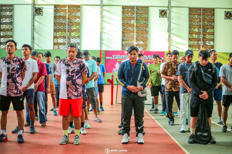 Ciptakan Bibit Atlet Tenis dan Meriahkan HUT Bhayangkara ke 77 Melalui Pertandingan Tenis Piala Ketua STIK Lemdiklat Polri 2023*