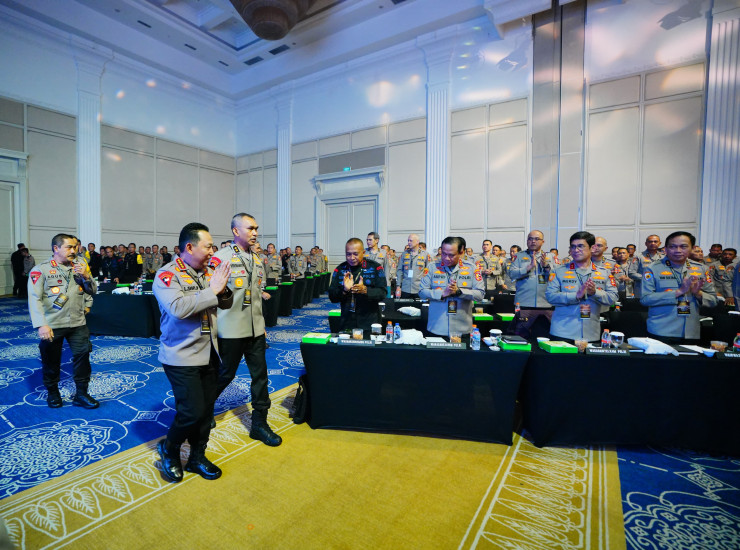 Kapolri Tekankan Persatuan-Kesatuan Modal Utama Wujudkan Indonesia Emas 2045 di Rapim Polri