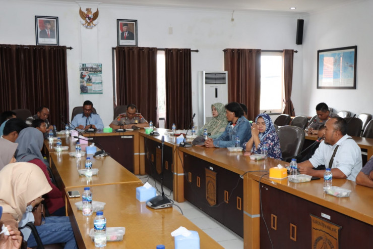 Kapolres Malang Dampingi Keluarga Korban Tragedi Kanjuruhan Audiensi Dengan DPRD Kab.Malang