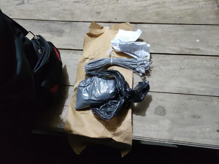 Patroli Polres Probolinggo Berhasil Mengamankan Serbuk Mesiu Bahan Pembuatan Petasan