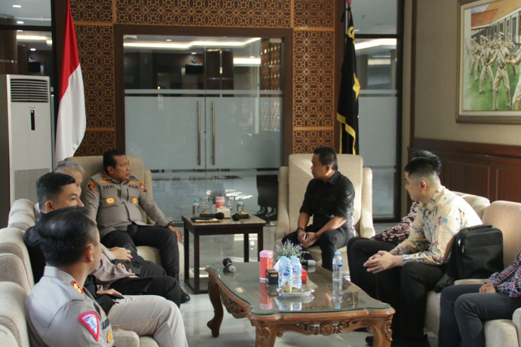 Kapolda Jatim Ingatkan Problematika yang Dihadapi Driver Angkutan Online