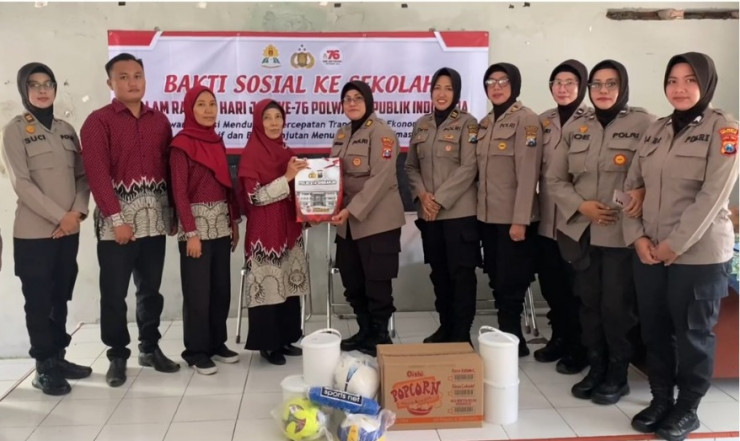 Polwan Polresta Sidoarjo Gelar Baksos dan Sosialisasi Bahaya Kenakalan Remaja