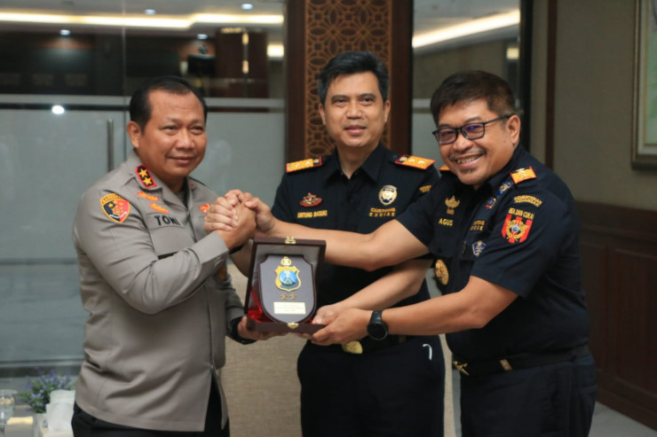 Polda Jatim Jalin Sinergitas bersama Dirjen Bea Cukai Jatim l dan ll