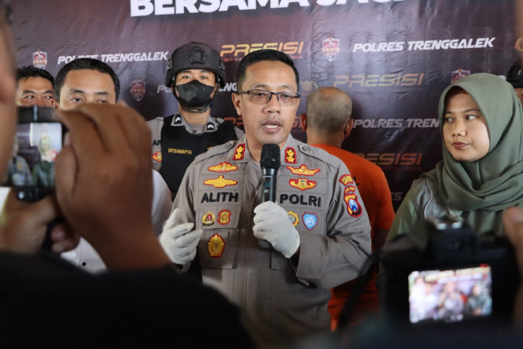 Polres Trenggalek Tetapkan Tiga Orang Tersangka Komplotan Pencuri Spesialis Toko Swalayan