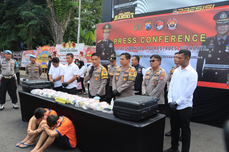 Polrestabes Surabaya Ungkap Narkoba Jaringan Jawa – Sumatera, 24 Kg Sabu Berhasil Disita dari Kurir