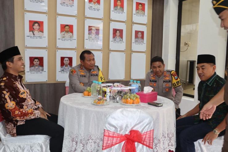 Kapolda Jatim Berikan Motivasi Personel Polres Pasuruan Kota*