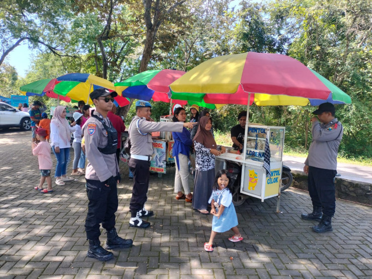 Ops Ketupat Semeru 2023, Polres Situbondo Siagakan Personel di Tempat Wisata