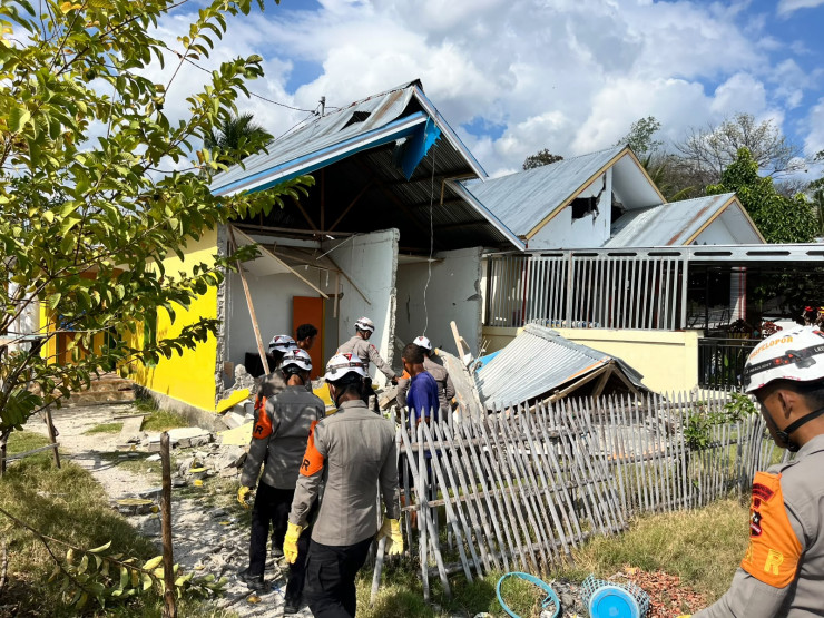 Brimob dan Pertamina Bersinergi Hadirkan Sumber Air Bersih bagi Warga Terdampak Gempa