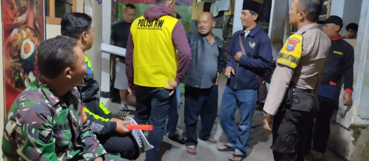 Polisi RW Berhasil Redam Kesalahpahaman Warga Dengan Puluhan Mahasiswa di Malang