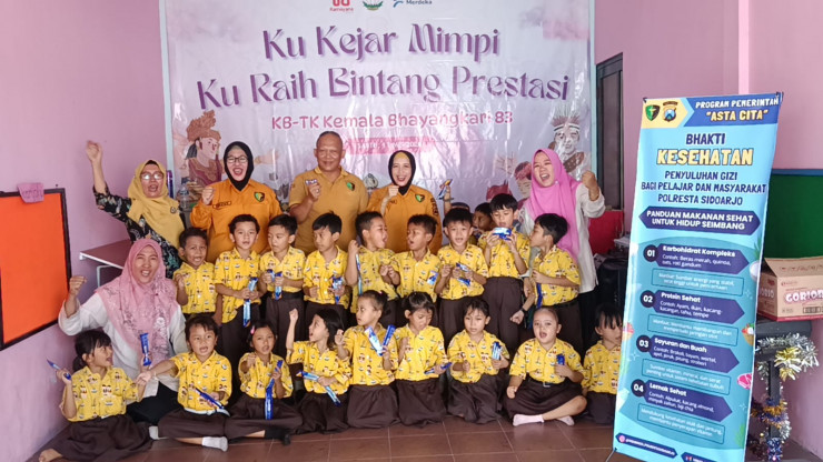 Sie Dokkes Polresta Sidoarjo Lakukan Penyuluhan Gizi bagi Pelajar dan Masyarakat