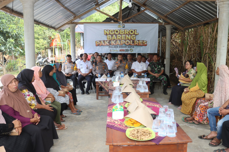 *Ngobrol Bareng Pak Kapolres, Cara Polres Kediri Kota Ajak Warga Jaga Kamtibmas*