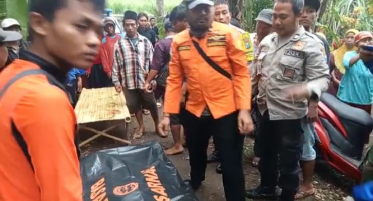 Polisi Bersama Basarnas Berhasil Identifikasi dan Temukan Korban Hanyut di Jember