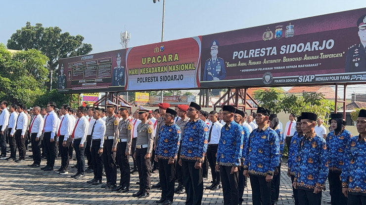 Upacara Hari Kesadaran Nasional, Polresta Sidoarjo Apresiasi Polwan Berprestasi Internasional